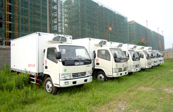 東風(fēng)多利卡4米冷藏車(chē)批量交付，疫苗、海鮮、冷飲專(zhuān)用冷藏車(chē)。